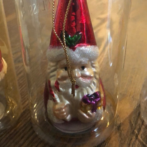 NWT Lot of 4 blown glass Santa’s Ornaments - Picture 4 of 6